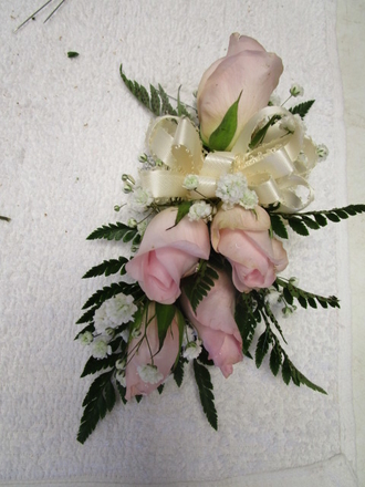 main photo of Fresh Floral 1960's-1990's corsage