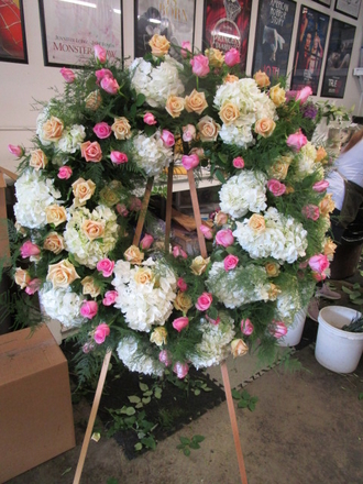 main photo of Mank Thalburg Funeral 27 In Wreath On A 5 Ft Easel
