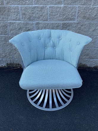 main photo of Vintage aluminum outdoor Chair