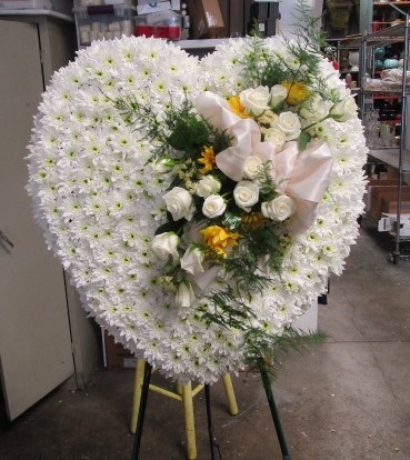 main photo of Fresh Floral Solid Heart Funeral Easel