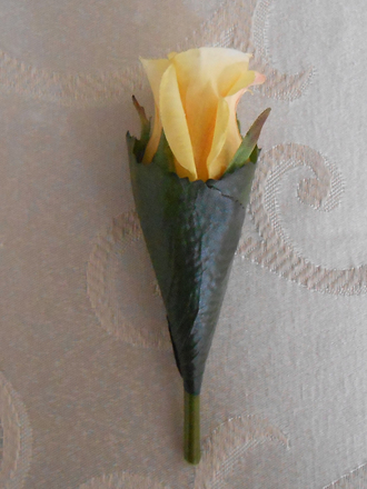 main photo of Yellow Rose Boutonnieres