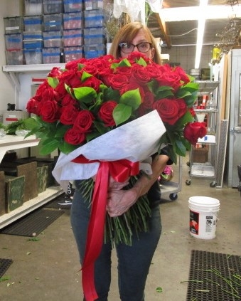 main photo of Fresh Floral Giant Rose Bouquet