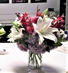 main photo of Fresh Floral Gift Arrangement