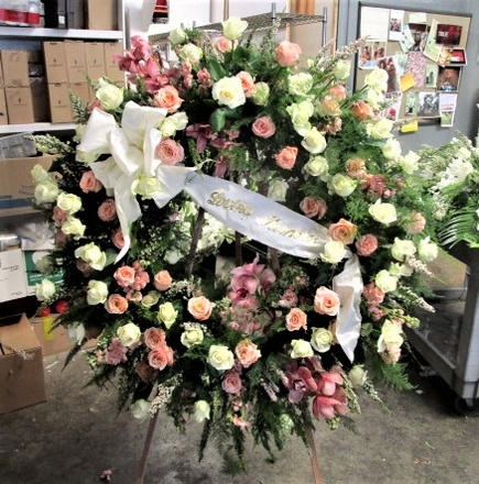 main photo of Fresh Floral 20s 30s Era Mogul's Funeral Wreath
