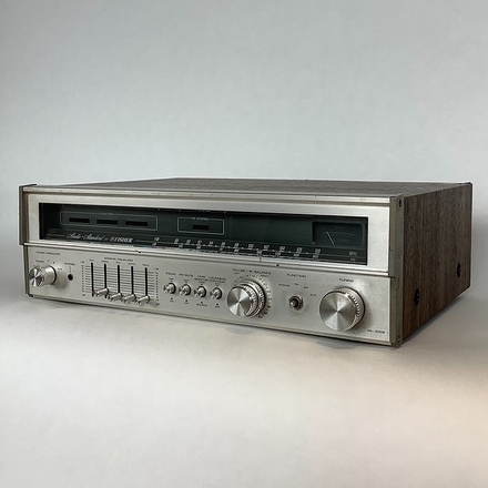 main photo of Fisher Stereo Receiver