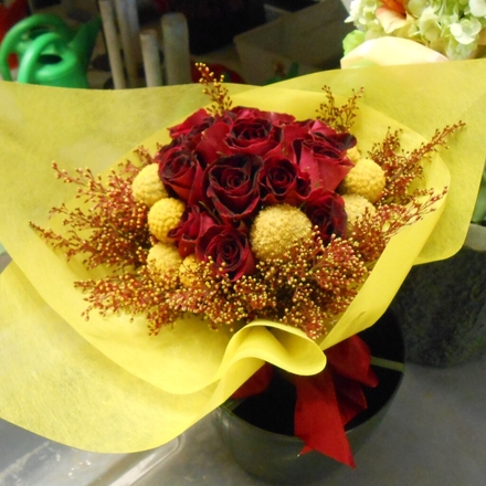 main photo of Crimson and Gold bouquet