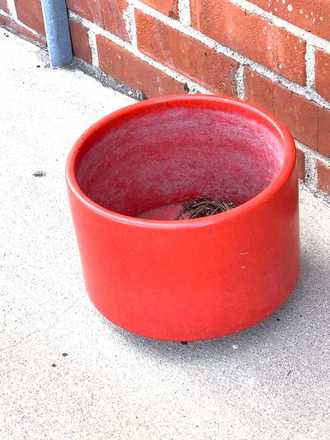 main photo of Planter Pot