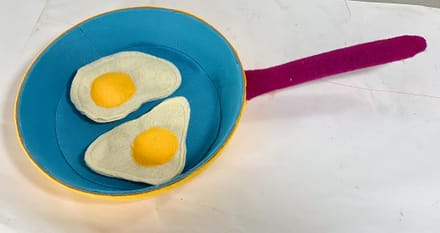 main photo of Felt fying pan with eggs