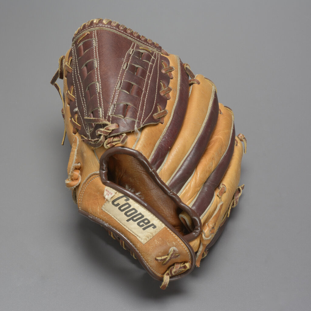 Diamond cheap baseball glove